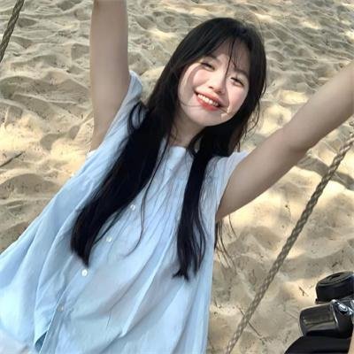 带子狼 在那双小手中